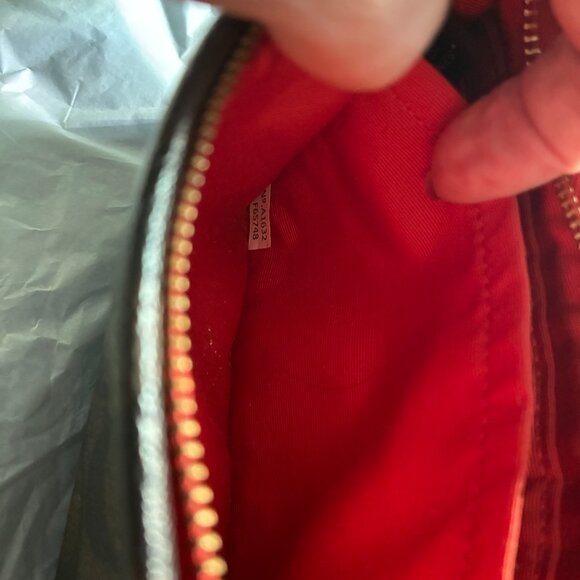 COACH SIGNATURE WRISTLET - Picture 11 of 12